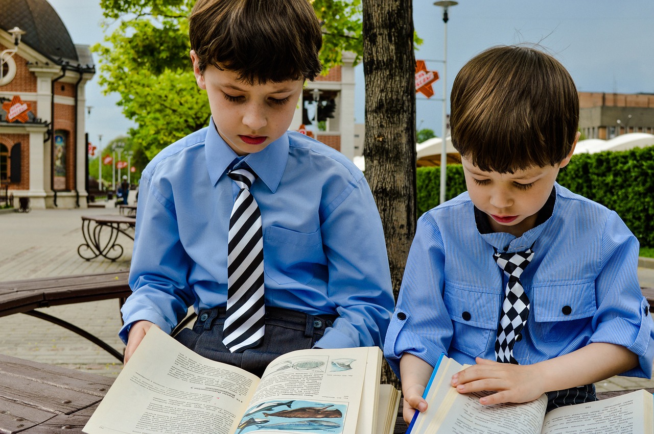 L’uniforme scolaire, un retour en force dans plusieurs villes