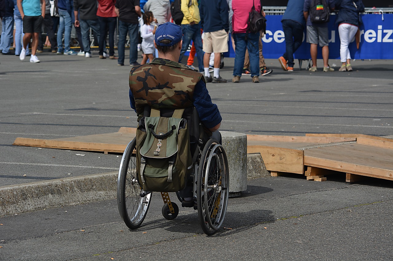 Handicap et ville : des obstacles persistants pour une accessibilité inclusive