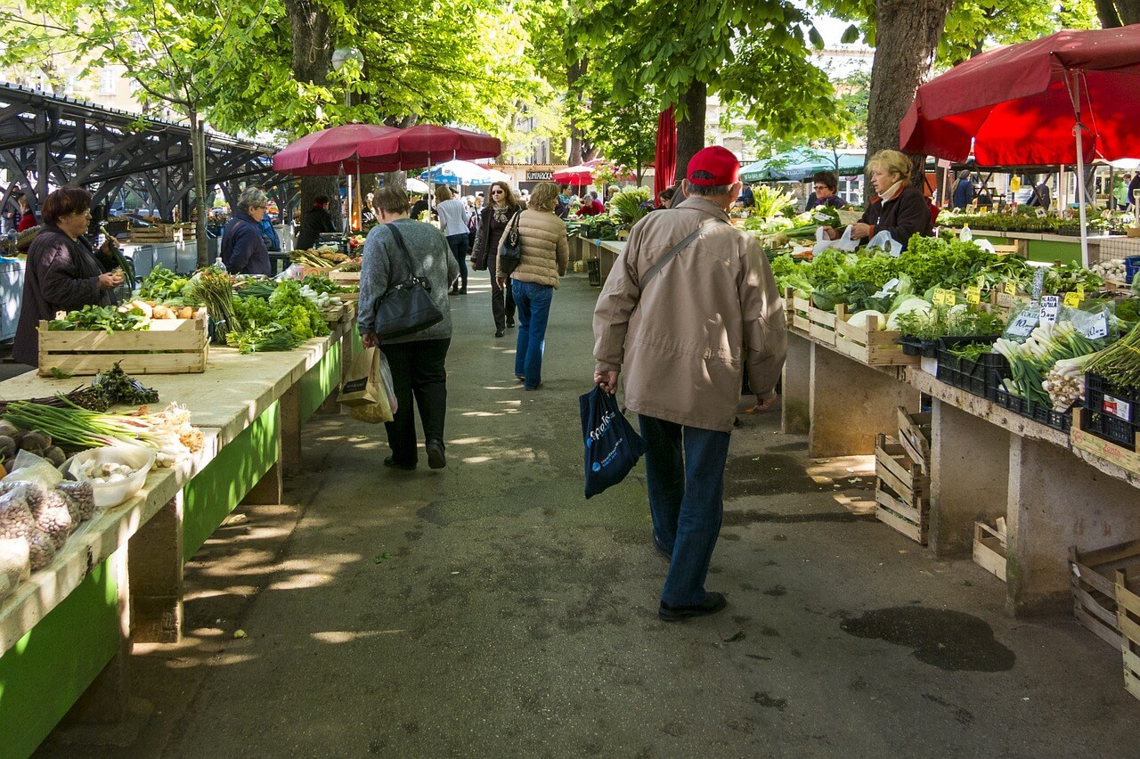 Illustration Événements et marchés en ville : l'importance d'un bon équipement